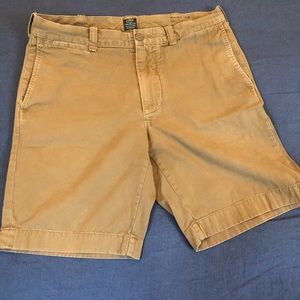 J crew men’s shorts size 32